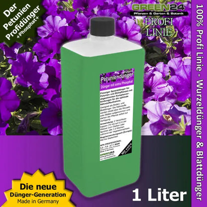 Petunien-Dünger XL 1 Liter vor Petunienblüten